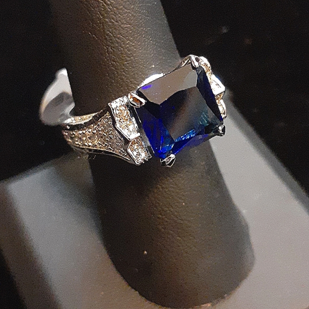 New Bling cocktail deep royal blue cz ring size 8